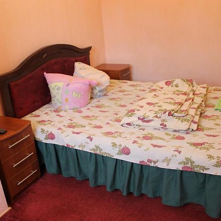 Studio apartment Tsjernihiv Eksteriør bilde